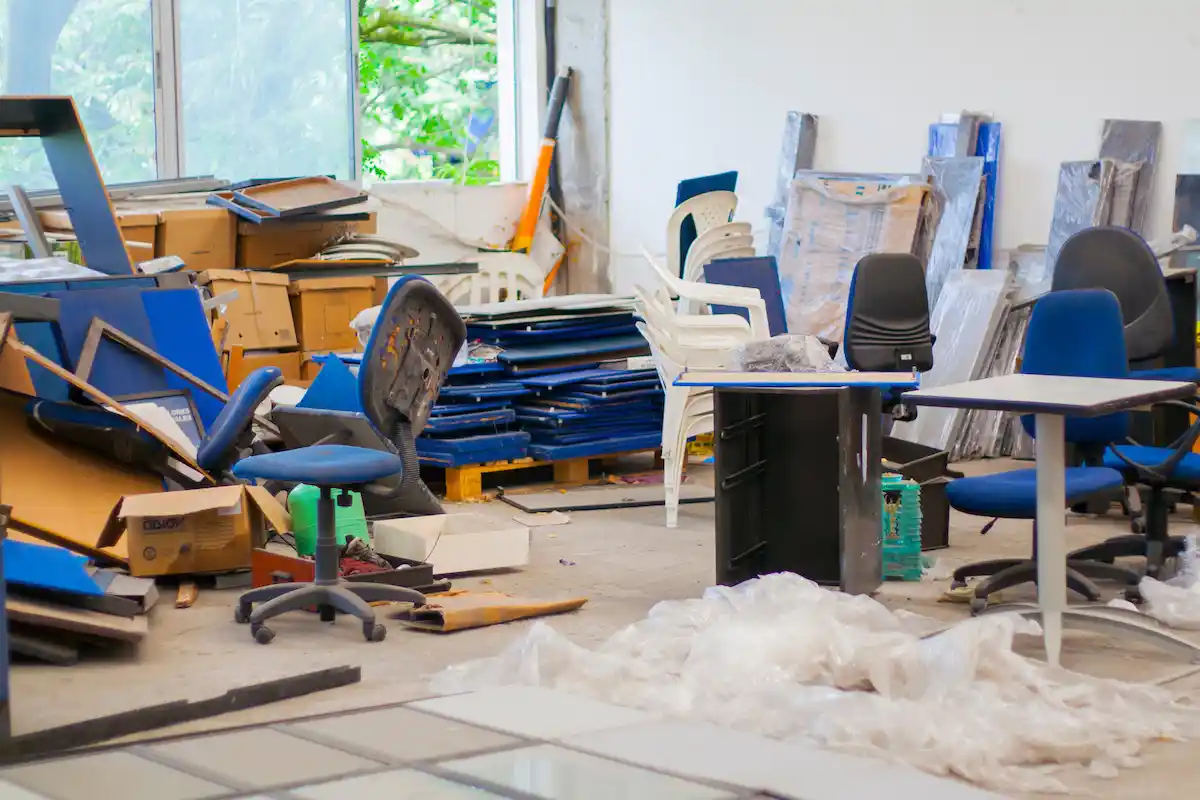 office furniture removal dubai